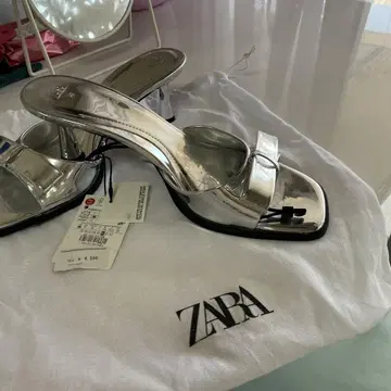 ZARA 실버 메탈릭 뮬