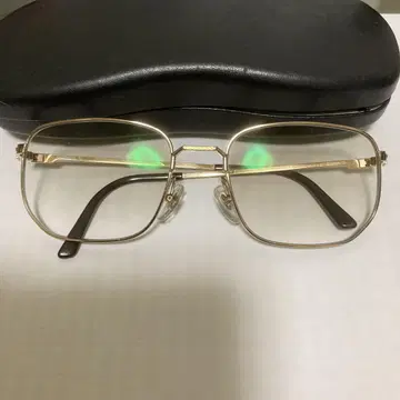 골드 메탈 프레임 스퀘어 안경 53mm
