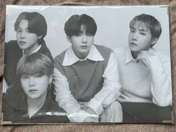 BTS MONOCHROME 굿즈 Premium Photo