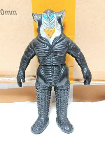 1984년 일본제 메피라스 외계인 약 16cm 울트라맨 괴수