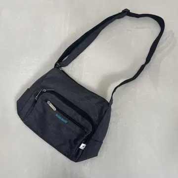 컨디션 최상 르꼬끄 스포르티브 숄더백