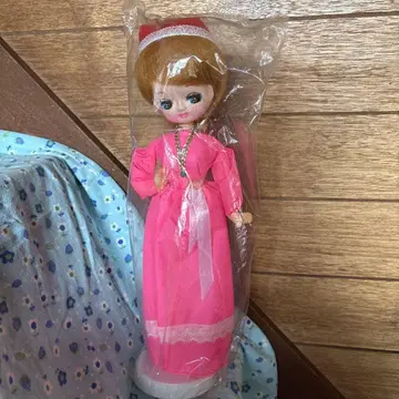 미개봉 인형 핑크 드레스 쇼와 레트로