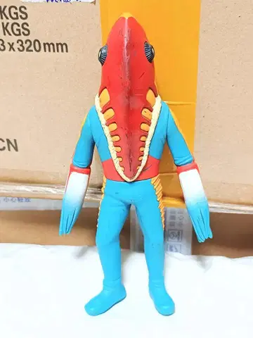 270. 메트론 외계인 약 16cm 울트라맨 소프트 비닐 울트라 괴수