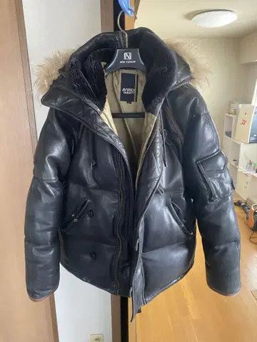 가죽 퍼(fur) 부착 다운 자켓 AVILEX