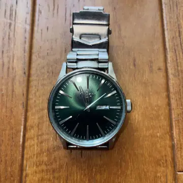NIXON 그린 다이얼 손목시계(쿼츠)