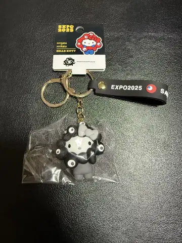 만박 산리오 미야쿠미야쿠 키링 블랙 변신 헬로키티