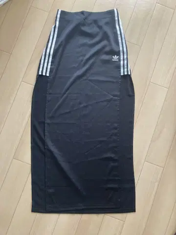 adidas 롱 스커트 슬릿