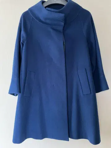 새상품급 DRESSTERIOR 클래시컬 디자인 코트