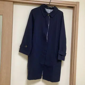 네이비 롱 코트