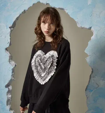 POPPY HEARTTULLE SWEATSHIRT(BIACK)