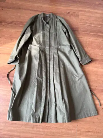 A PIECE OF LIBRARY 카키 턱 플리츠 원피스