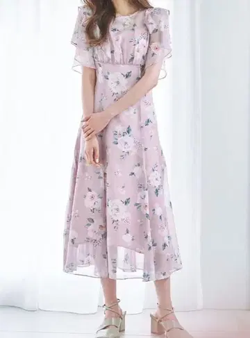 윌 셀렉션 세이라짱 콜라보 꽃무늬 플레어 슬리브 롱 원피스
