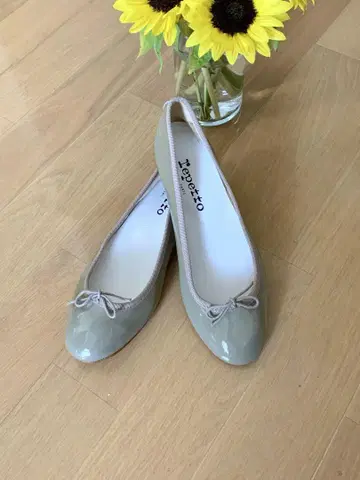레페토 에나멜 발레 슈즈