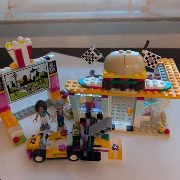 LEGO Friends 41349 하트레이크 그랑프리 햄버거 샵