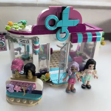 LEGO Friends 41391 하트레이크의 멋진 헤어 스튜디오