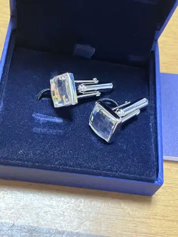 SWAROVSKI 스와로브스키 커프스 단추