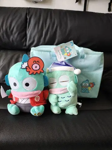 산리오,Hangyodon 봉제 인형과 보냉 백 세트
