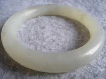 새상품급!! 천연 화전옥 폭 11mm 안지름 5.6cm 뱅글 특가!