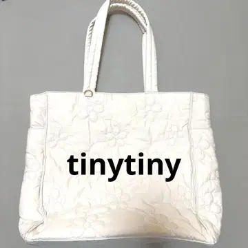 [ tiny tiny ] 플라워 퀼트 토트백 화이트