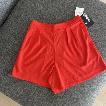 정가 3990엔 로데오 크라운 숏팬츠 플리츠