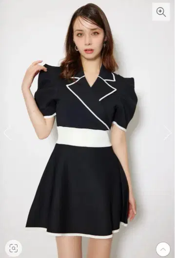 rienda 테일러드 칼라 미니 플레어 니트 원피스