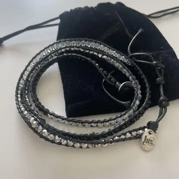 luz JURY BLACK 콜라보 팔찌