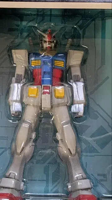 건담 피규어상 30주년 기념 전 1종