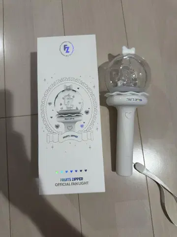 FRUITS ZIPPER 공식 팬 라이트