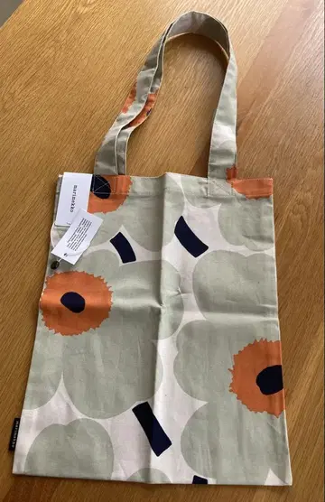 marimekko 핀란드 본사에서 구매한 우니코 패턴 미니 토트백