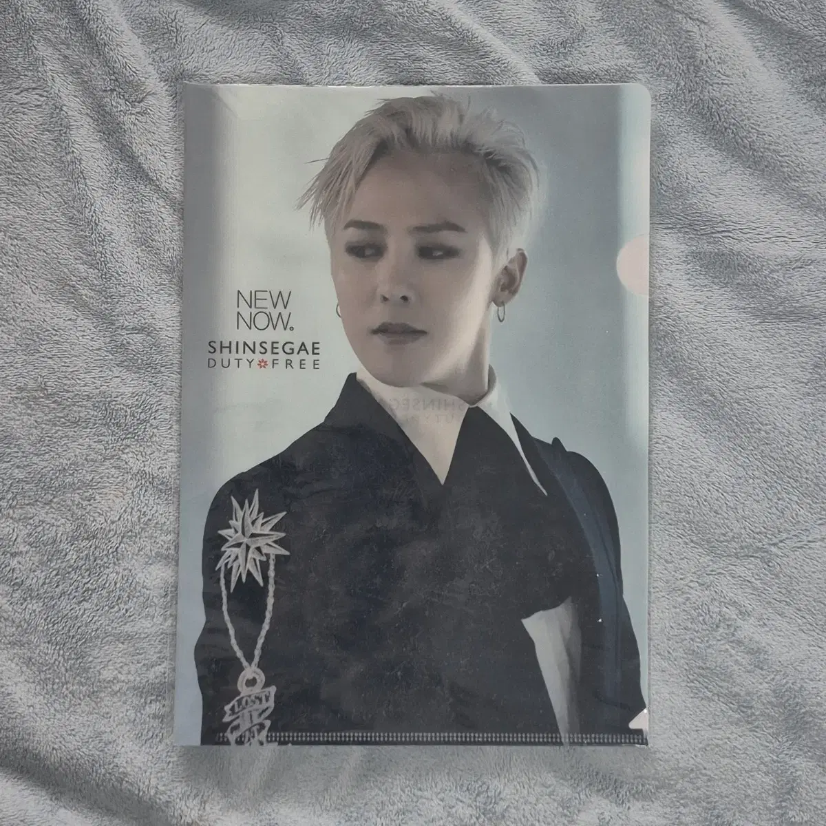 G-DRAGON | 지드래곤 G-dragon Heartbreaker Poster on Bunjang