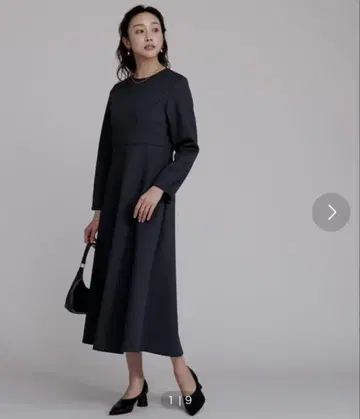 새상품급 Urs 포멀 플레어 라인 긴팔 롱 원피스 L