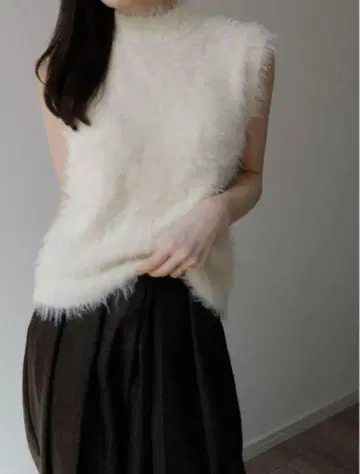 maisoncelon feather yarn sleeveless knit