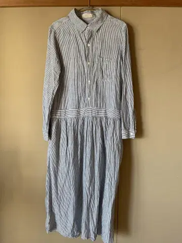 네스트로브 스트라이프 긴팔 셔츠 원피스