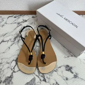 아틀리에 메르카달 샌들 37