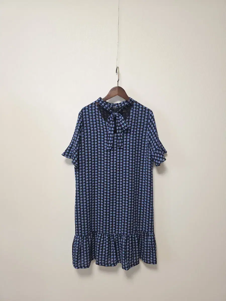 Product Details - 1