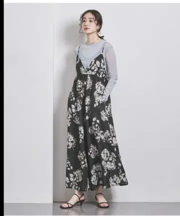 새상품급 유나이티드 도쿄 꽃무늬 살로펫 올인원