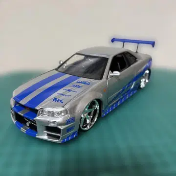 Jada Toys 닛산 스카이라인 GTR R34