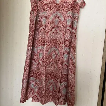 룩 플레어 스커트