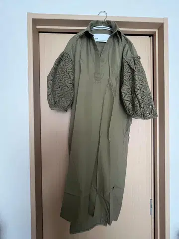 TICCA 올리브 그린 레이스 반팔 셔츠 원피스