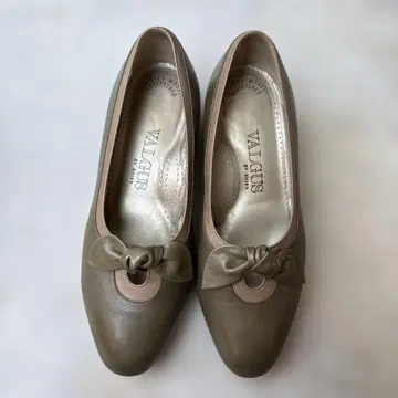 VALGUS 펌프스 23.5cm 리본 우구이수색 모스그린