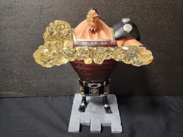 다이아몬드 조즈 원피스 피규어