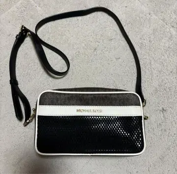 MICHAEL KORS 메쉬 디자인 바디백