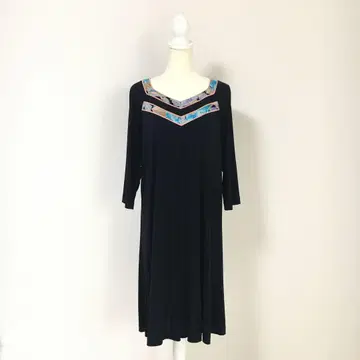 새상품급 LEONARD 레오나르 칸칸 스트레치 원피스 42