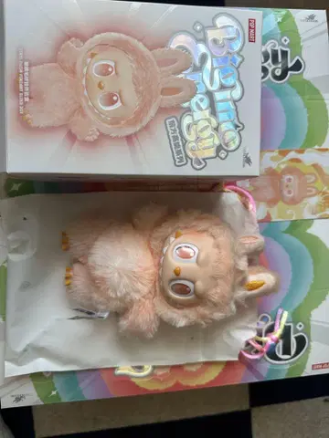 POP MART Labubu Big Into Energy 해피니스