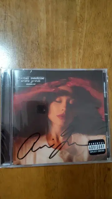 아리아나 그랑데 사인 포함 CD