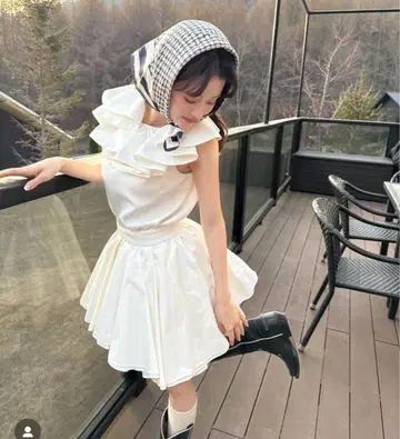[ 새상품 ] bibiy DOROTHY RIBBON TOP 화이트