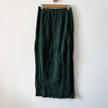Pheeta Vera 셔링 이지 스커트 그린