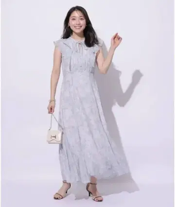 시어 플라워 프린트 원피스 아푸와이저 리셰