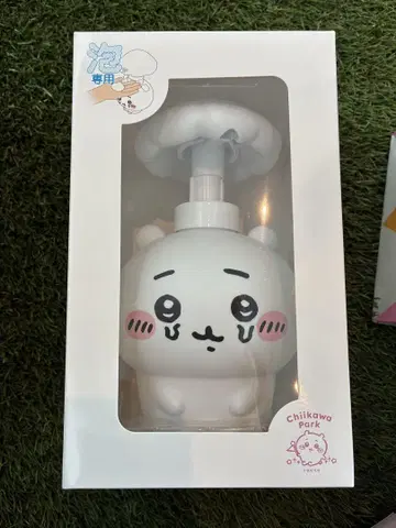 치이카와 파크 비누 디스펜서 기생된 치이카와