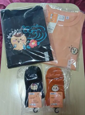 GU 치이카와 (먼작귀) T셔츠 양말
